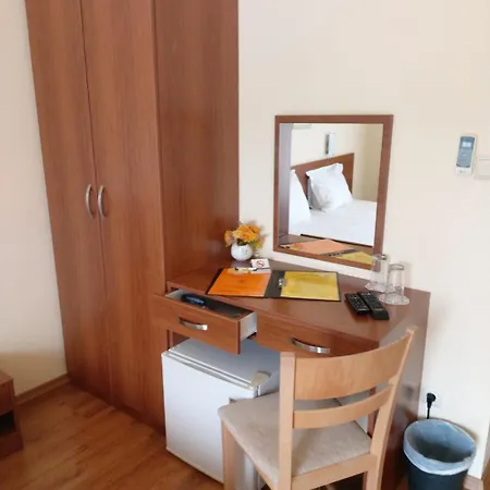 Stephanovy בית הארחה 2*